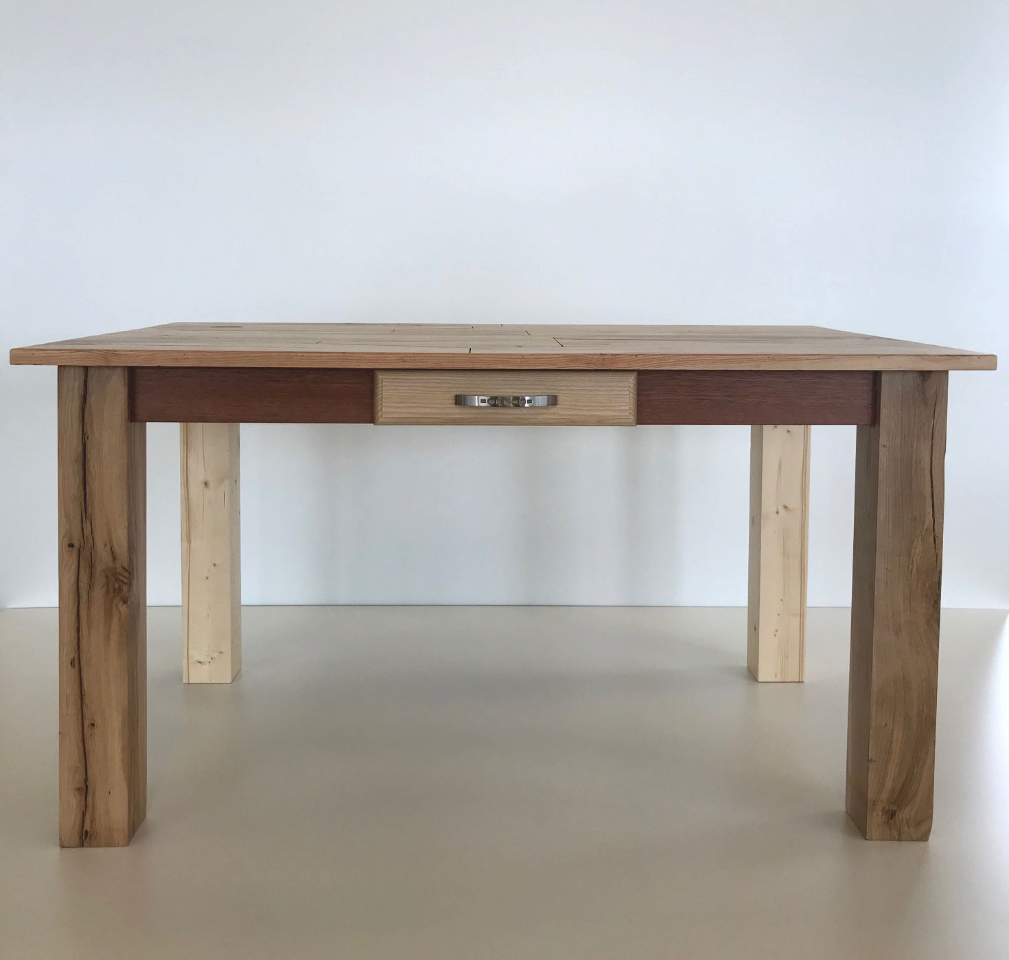 ébeniste, fabrication table, made in france, artisan français, meuble sur mesure